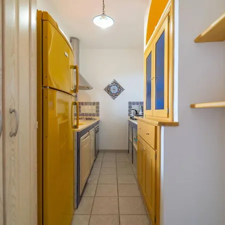 Affittasardegna-casa La Pelosa 3 Feriehus *