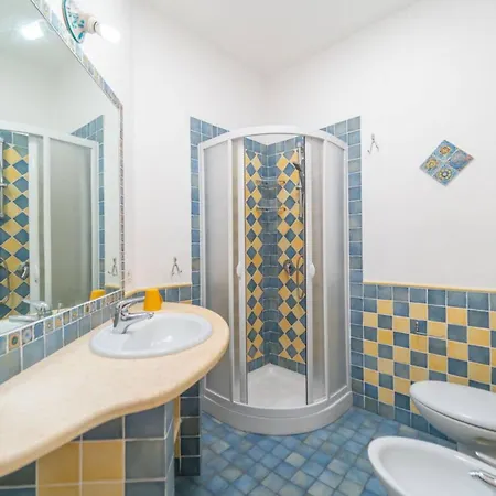 Affittasardegna-casa La Pelosa 3 * Stintino