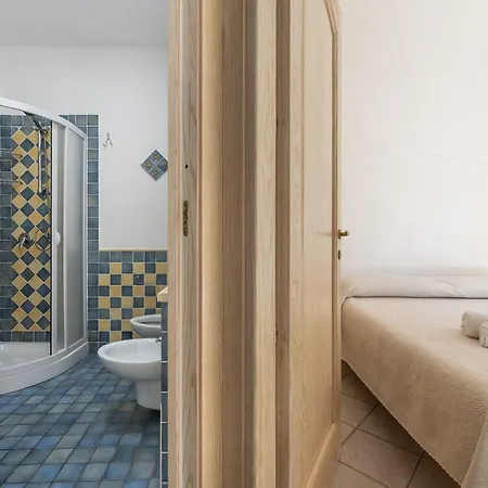Affittasardegna-casa La Pelosa 3 *