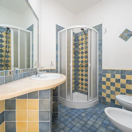 Affittasardegna-casa La Pelosa 3 *